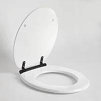Milano Richmond Traditional White Soft Close Toilet Seat with Black Hinges
