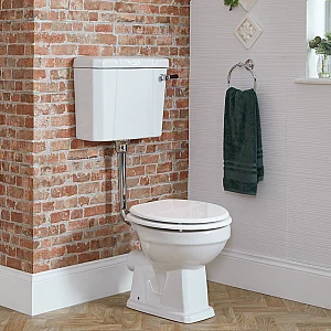 Milano Richmond Traditional Low Level Toilet with Cistern and White Seat ChromeBlack