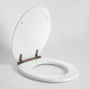 Milano Richmond Traditional White Soft Close Toilet Seat with Oil Rubbed Bronze Hinges