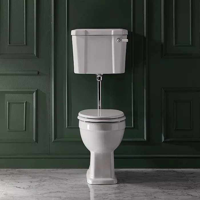 Milano Richmond Traditional Comfort Height Low Level Toilet with Cistern and White Seat ChromeBlack